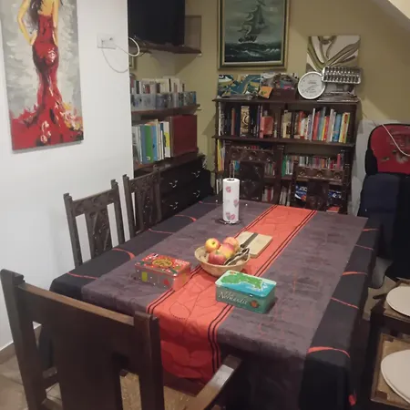 Oda ve Kahvaltı Mason D'hotes La Re'belle Céret