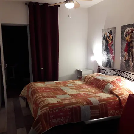 Mason D'hotes La Re'belle Oda ve Kahvaltı Céret