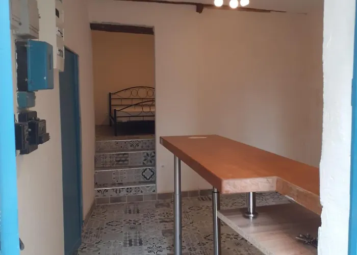 Mason D'hotes La Re'belle * Ceret