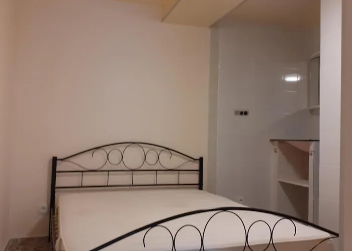 Mason D'hotes La Re'belle Bed & Breakfast *